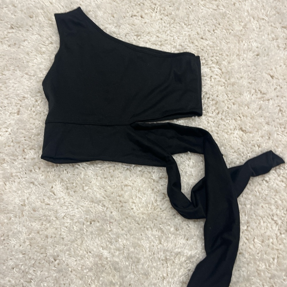 Black Gargae One Shoulder Top With Tie